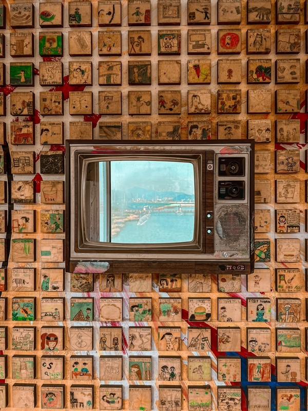 Cảnh quan trên đường từ Vườn Đông sang Vườn Tây