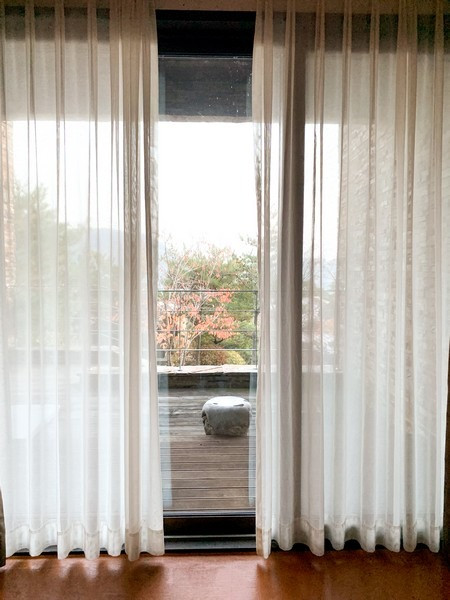 Con đường lên núi Resom Forest