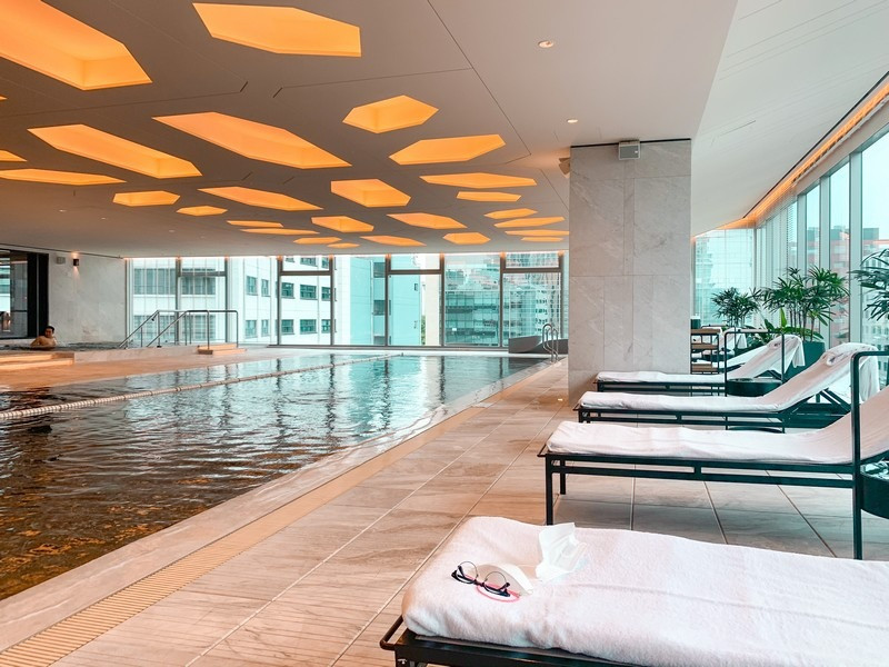 Hồ bơi tại Four Seasons Seoul