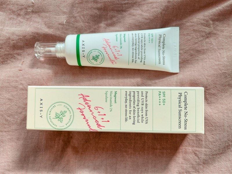 Kem chống nắng Complete No-Stress Physical Sunscreen