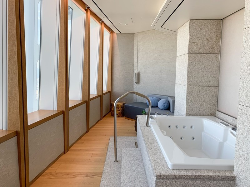 Khu vực thư giãn tại Evian Spa, Signiel Hotel