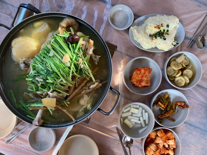 Món gà hầm tại Donggigan, Gapyeong