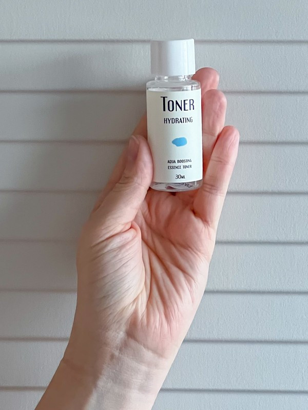 Nước hoa hồng Aqua Boosting Essence Toner